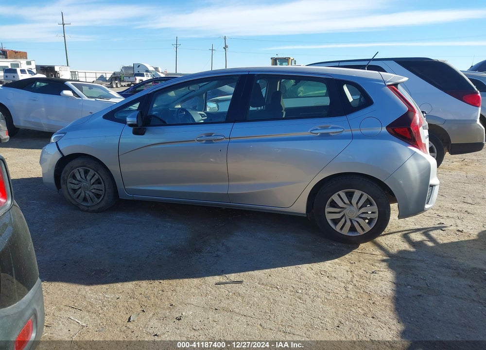 2016 HONDA FIT VIN: JHMGK5H59GS010450