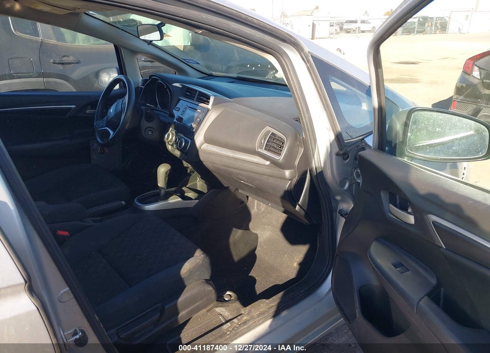 2016 HONDA FIT VIN: JHMGK5H59GS010450