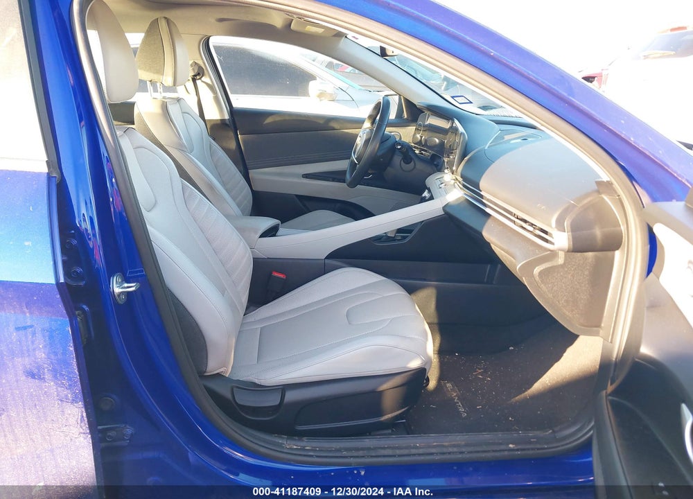 2024 HYUNDAI ELANTRA VIN: KMHLP4DG8RU682294