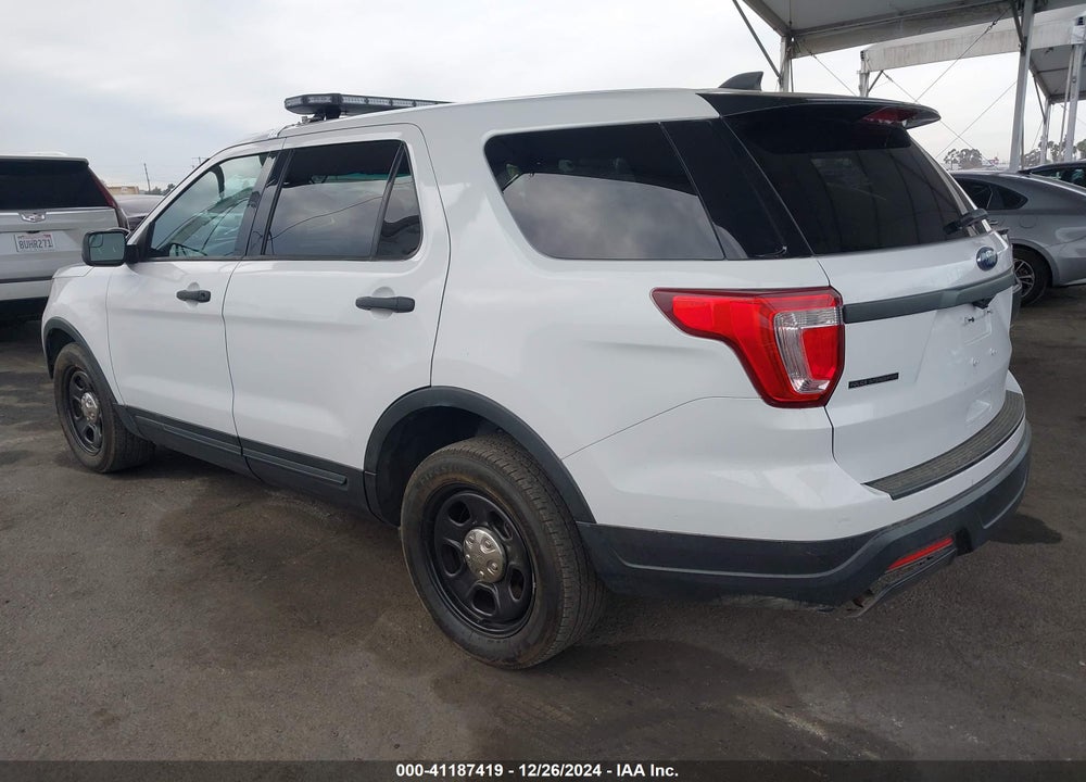 2018 FORD POLICE INTERCEPTOR VIN: 1FM5K8AR2JGA83933