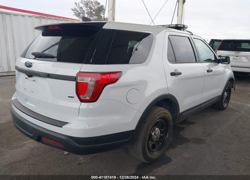 2018 FORD POLICE INTERCEPTOR VIN: 1FM5K8AR2JGA83933