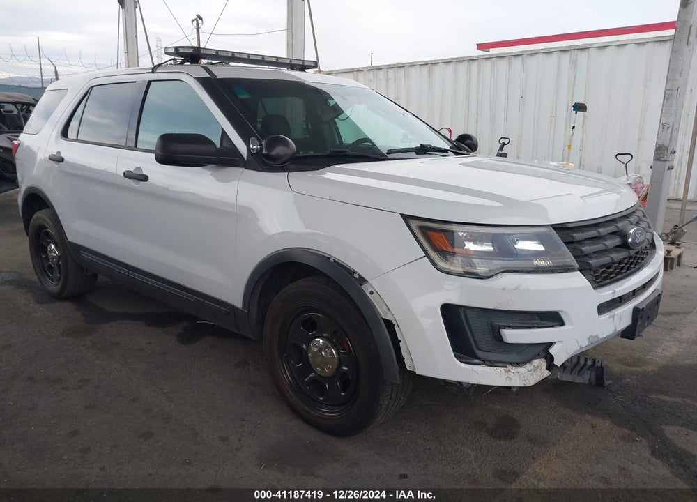 2018 FORD POLICE INTERCEPTOR VIN: 1FM5K8AR2JGA83933