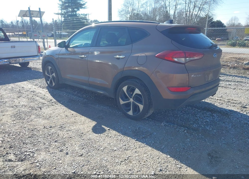 2016 HYUNDAI TUCSON LIMITED VIN: KM8J33A29GU037821