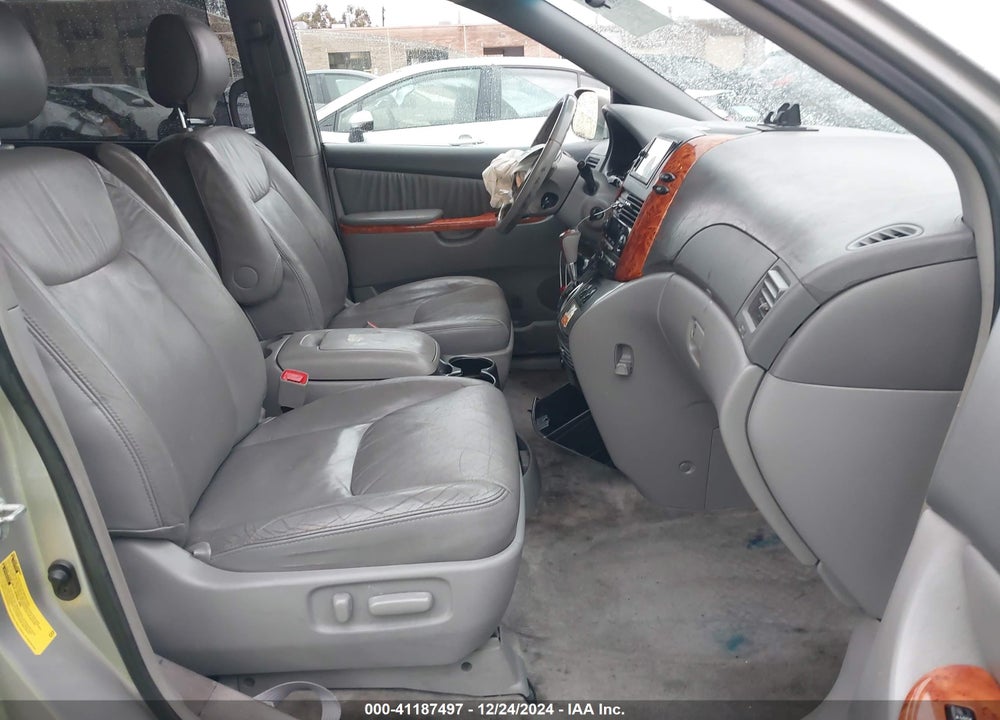2007 TOYOTA SIENNA XLE VIN: 5TDZK22C07S041840