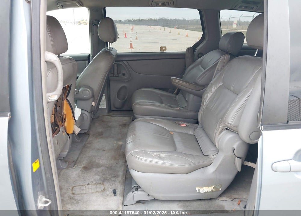 2004 TOYOTA SIENNA LE VIN: 5TDZA23C04S030995