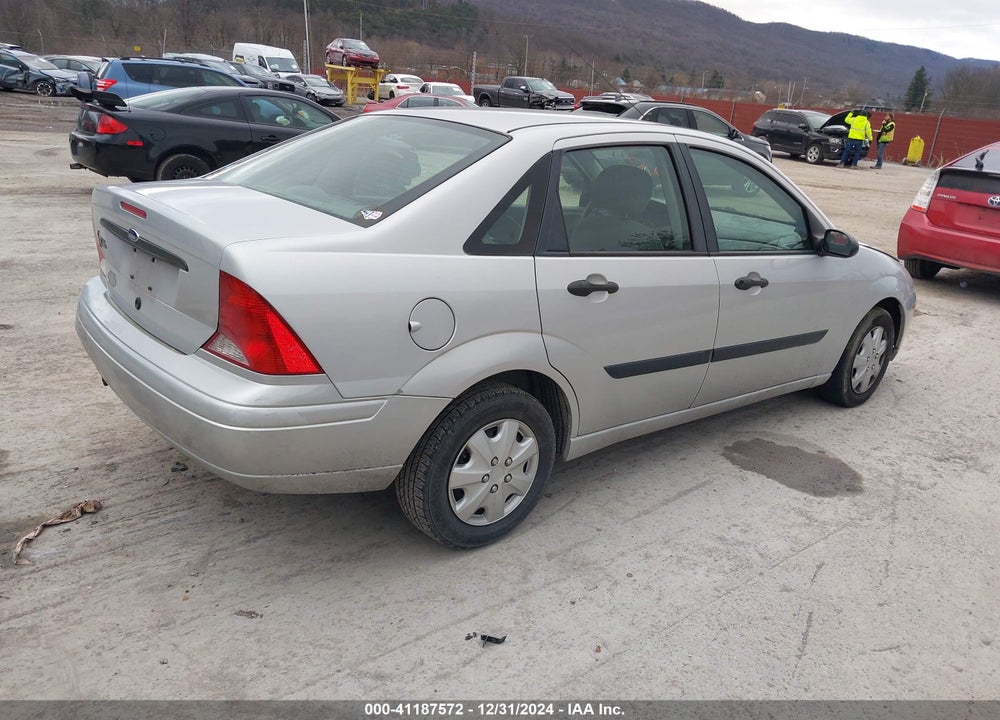 2003 FORD FOCUS LX VIN: 1FAFP33P23W102424