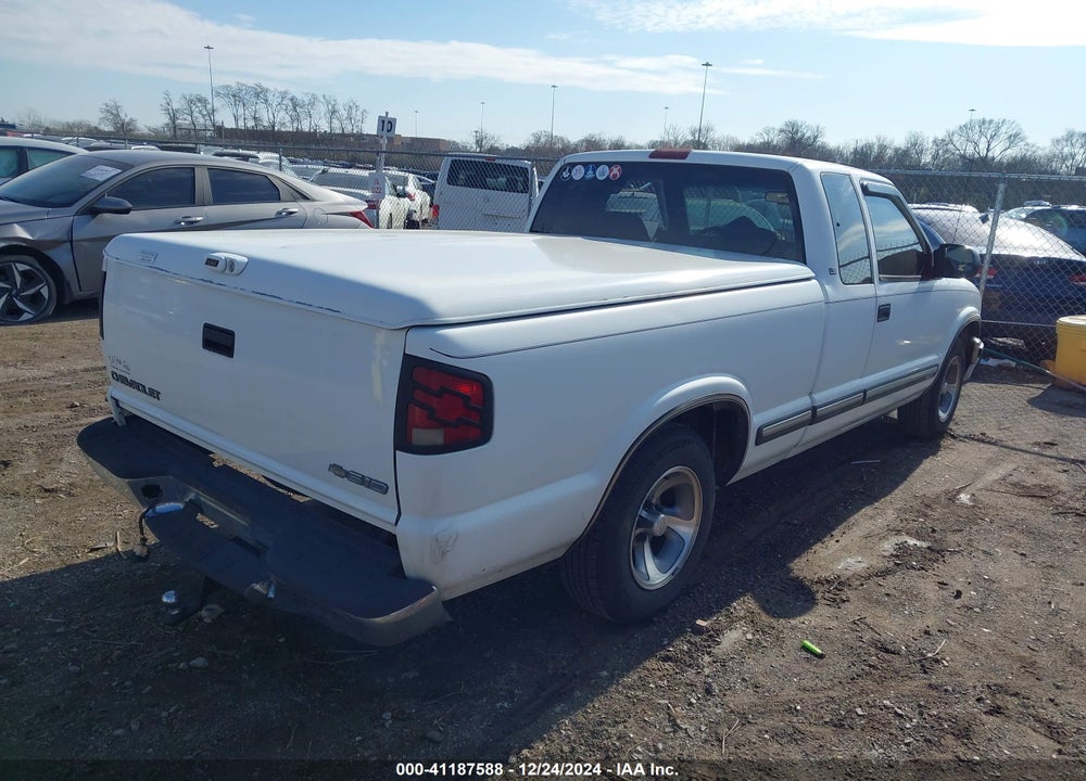 2001 CHEVROLET S-10 LS VIN: 1GCCS19W918130818