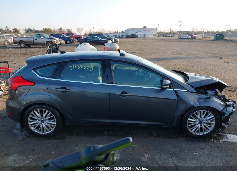 2015 FORD FOCUS VIN: 1FADP3N26FL215985