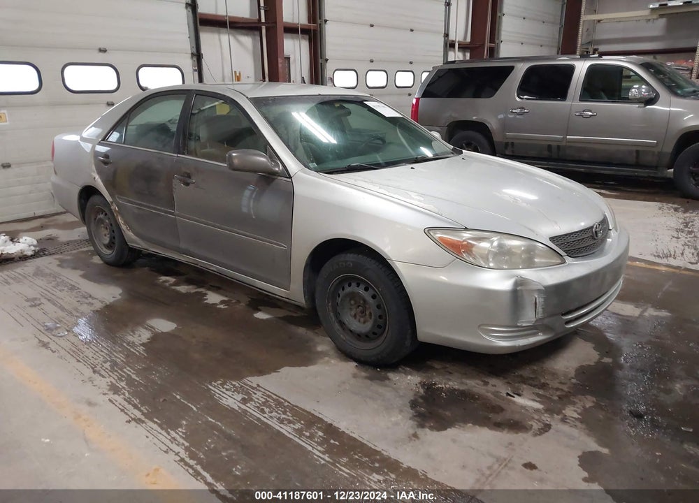 2002 TOYOTA CAMRY LE VIN: 4T1BE32K52U049826