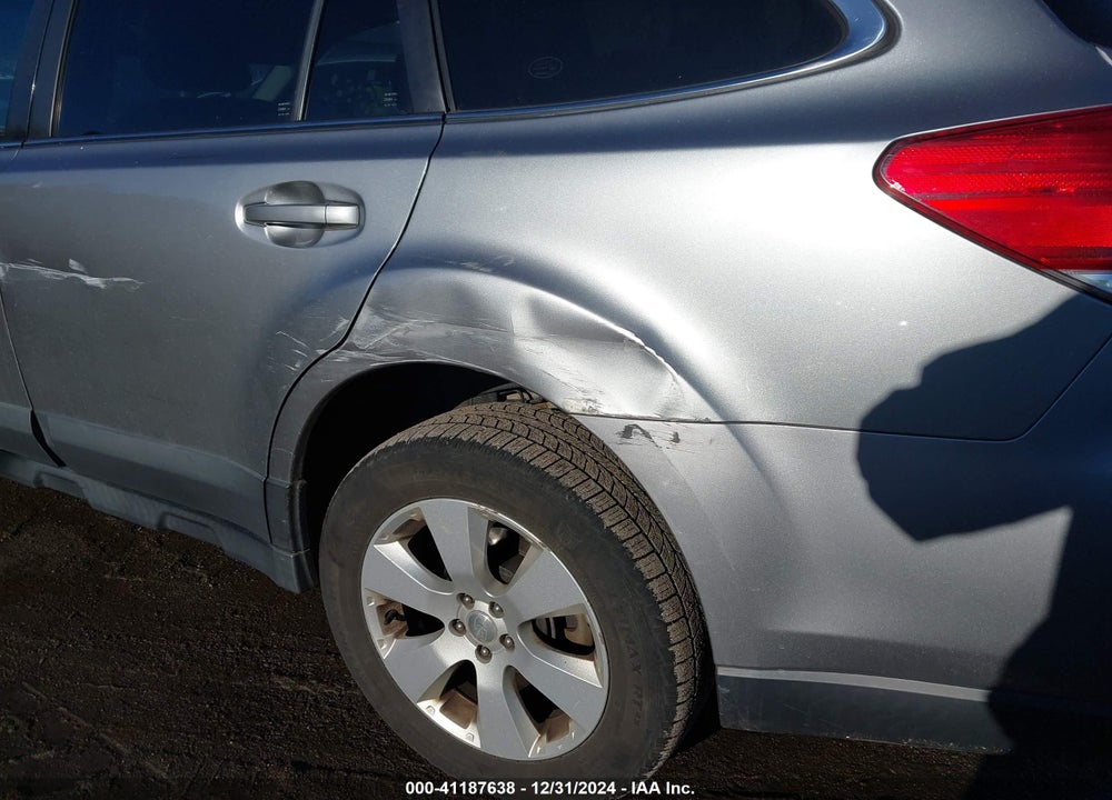 2010 SUBARU OUTBACK 2.5I PREMIUM VIN: 4S4BRBCC8A3350780