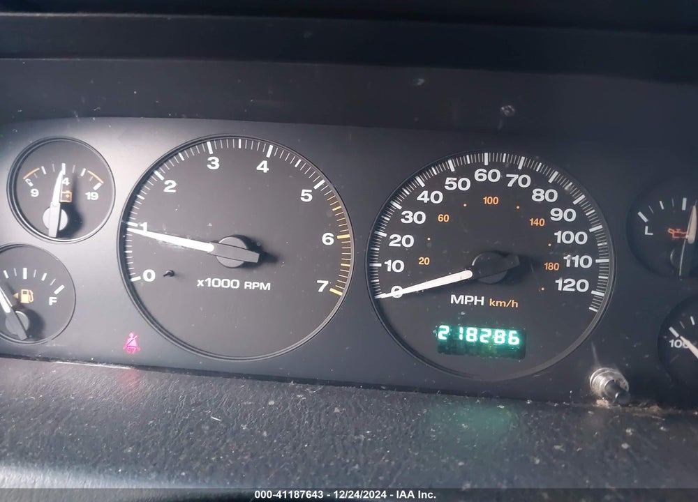 2004 JEEP GRAND CHEROKEE LAREDO VIN: 1J8GW48S14C402472