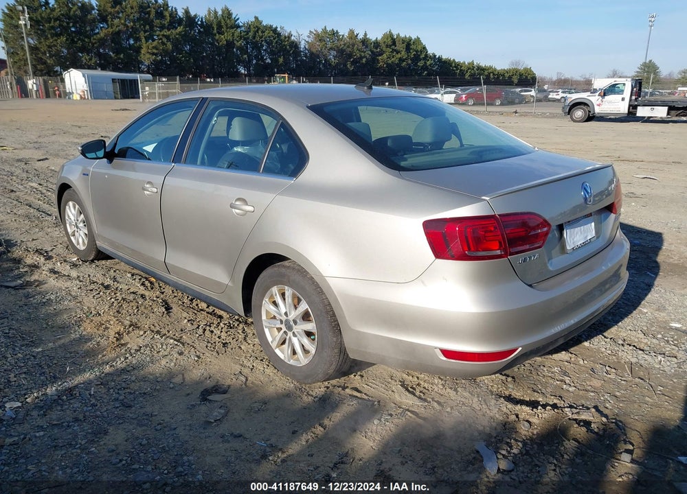 2013 VOLKSWAGEN JETTA HYBRID SE VIN: 3VW637AJ1DM308263