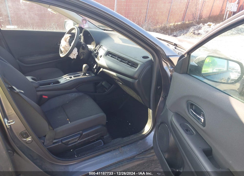 2020 HONDA HR-V AWD LX VIN: 3CZRU6H37LG702176