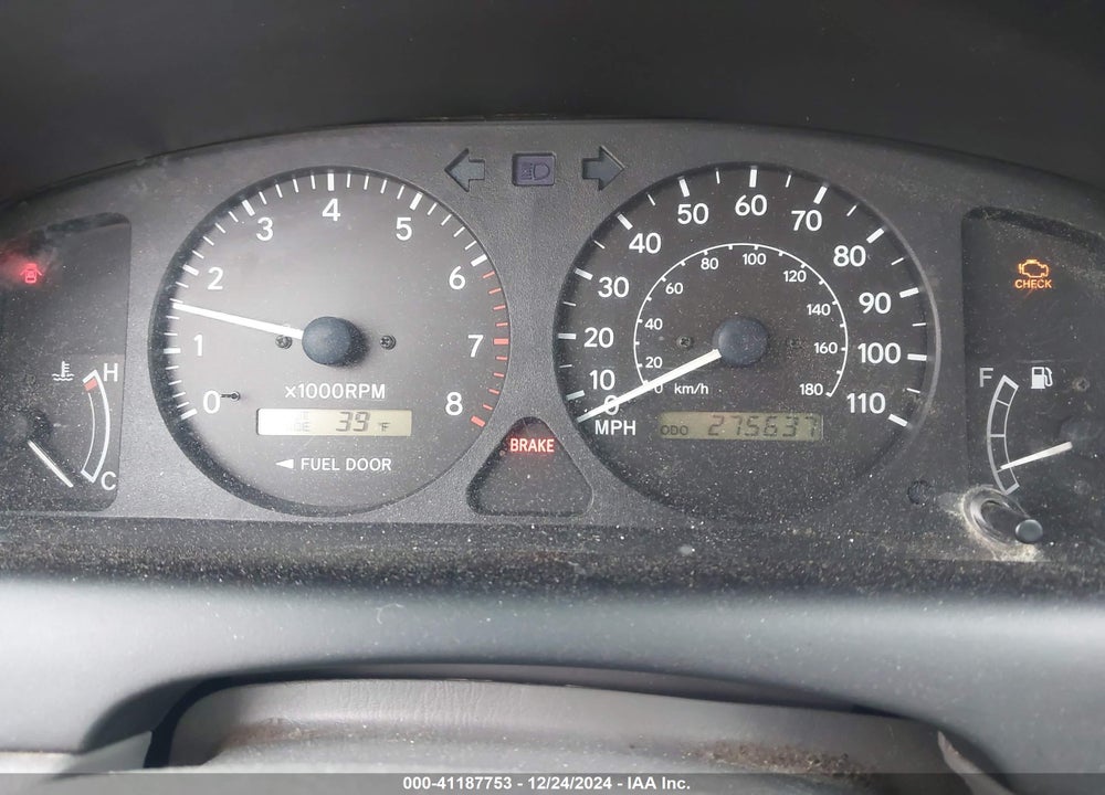 2000 TOYOTA COROLLA LE VIN: 1NXBR12EXYZ332136