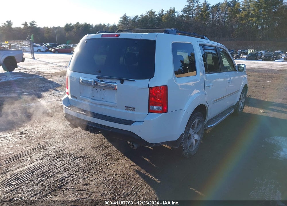 2015 HONDA PILOT TOURING VIN: 5FNYF4H95FB029807