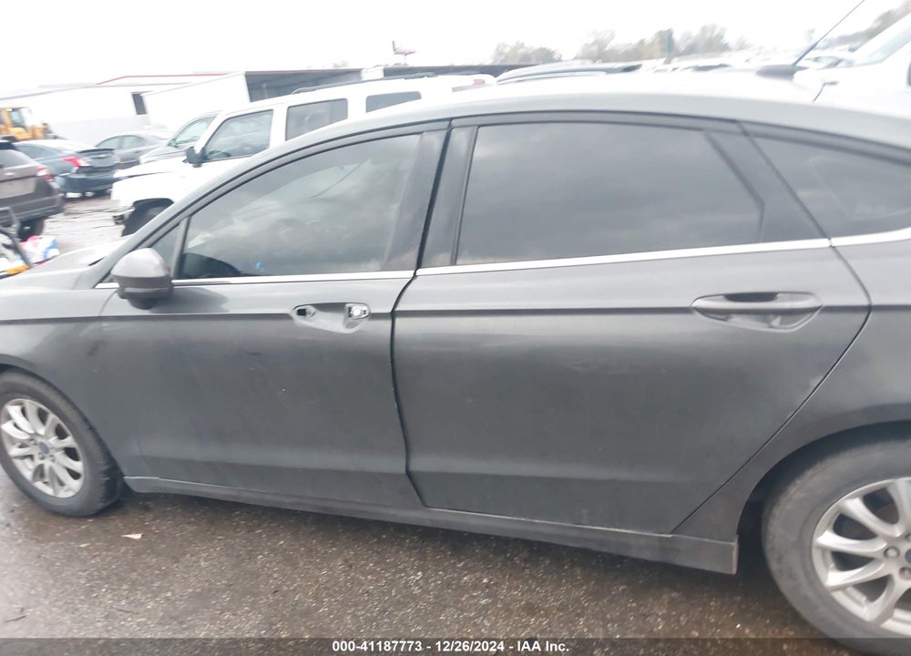 2017 FORD FUSION VIN: 3FA6P0G70HR175133