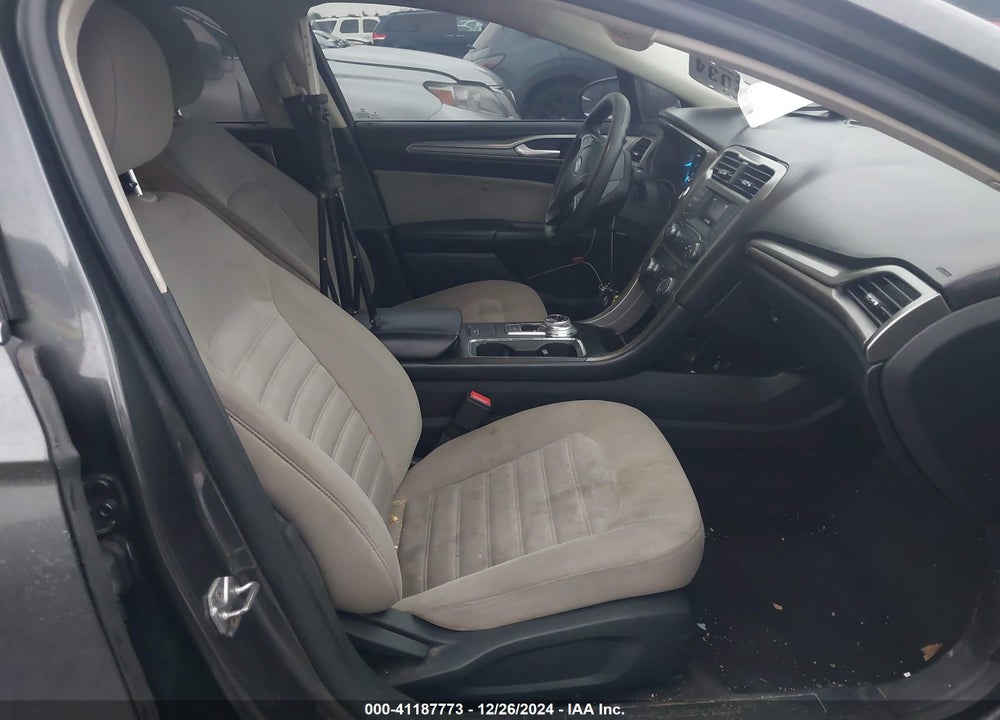2017 FORD FUSION VIN: 3FA6P0G70HR175133