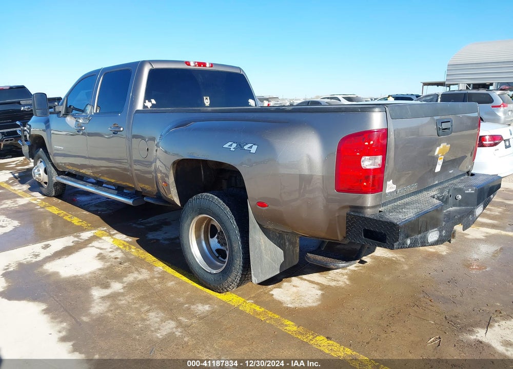 2013 CHEVROLET SILVERADO 3500HD LTZ VIN: 1GC4K1C89DF132342