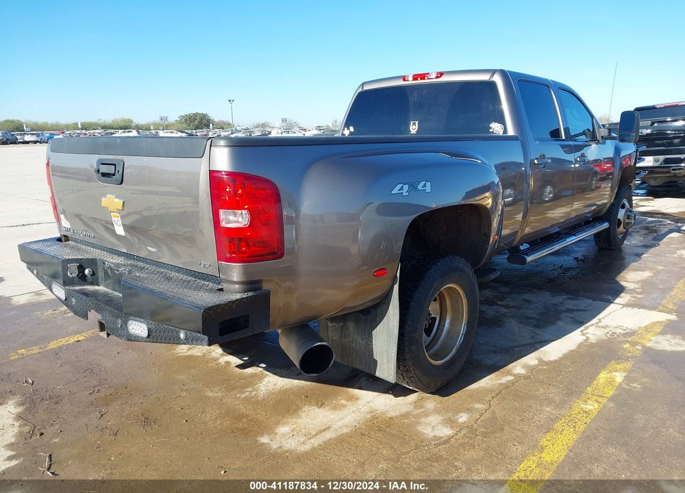 2013 CHEVROLET SILVERADO 3500HD LTZ VIN: 1GC4K1C89DF132342