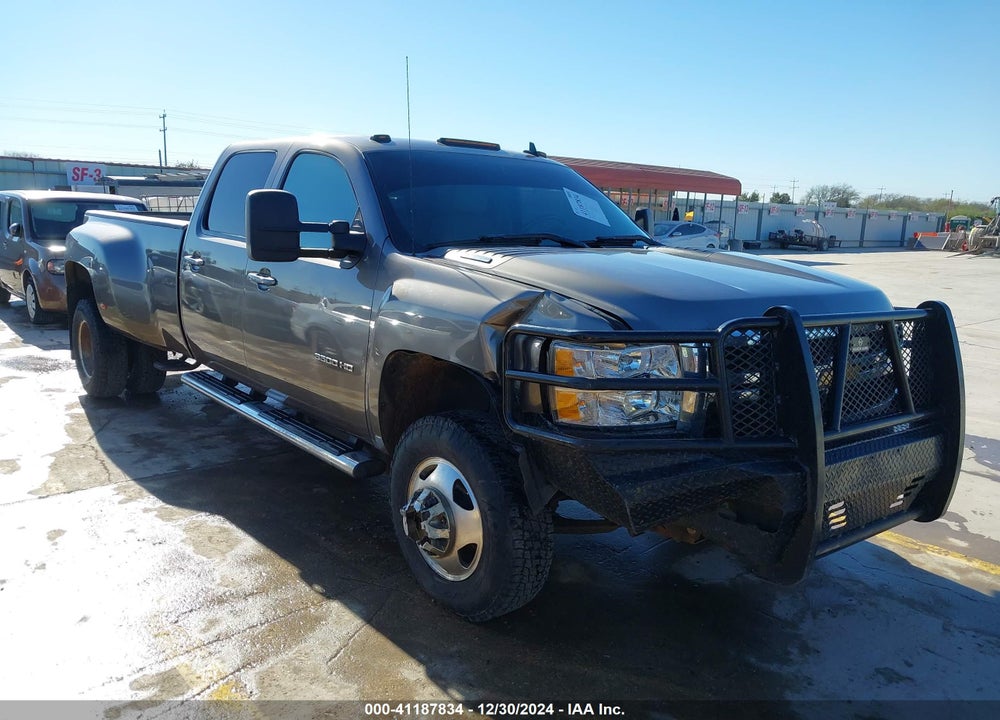 2013 CHEVROLET SILVERADO 3500HD LTZ VIN: 1GC4K1C89DF132342