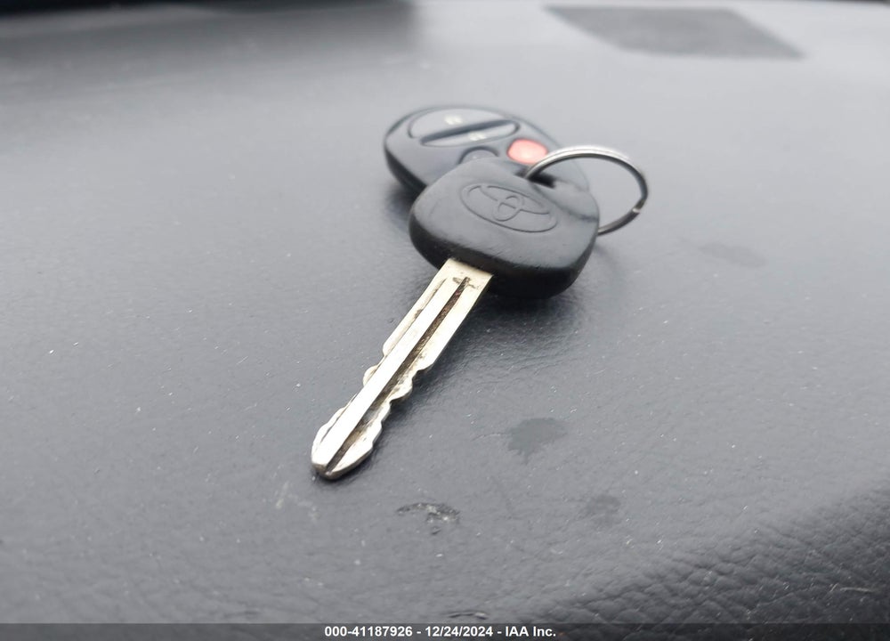 2006 TOYOTA AVALON XL VIN: 4T1BK36B26U126967