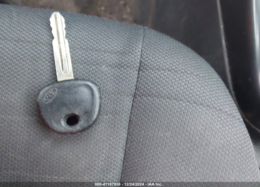 2011 KIA SOUL VIN: KNDJT2A26B7195779