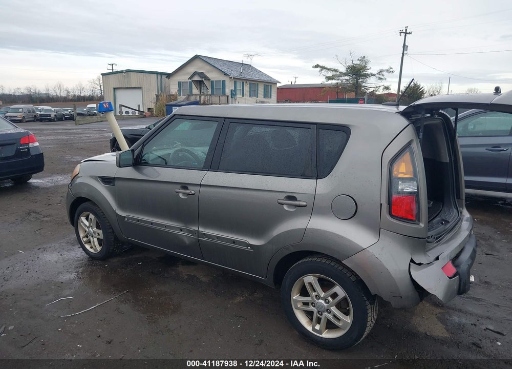2011 KIA SOUL VIN: KNDJT2A26B7195779