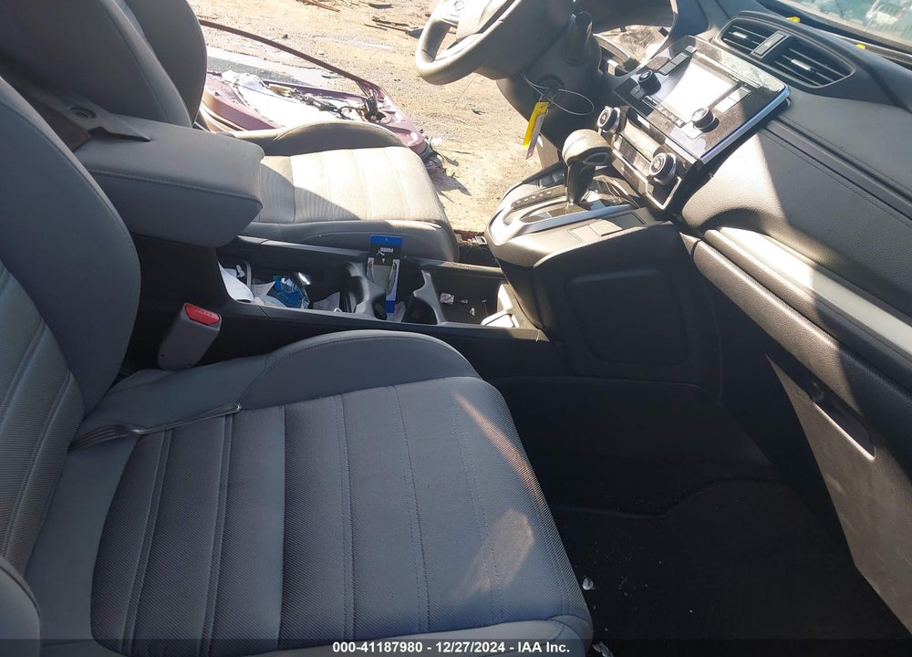 2019 HONDA CR-V LX VIN: 2HKRW5H38KH402999