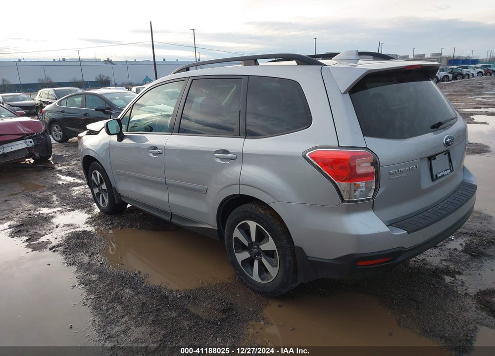 2018 SUBARU FORESTER 2.5I PREMIUM VIN: JF2SJAGC0JH538214