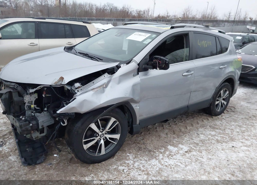 2018 TOYOTA RAV4 VIN: JTMRFREV6JD226925
