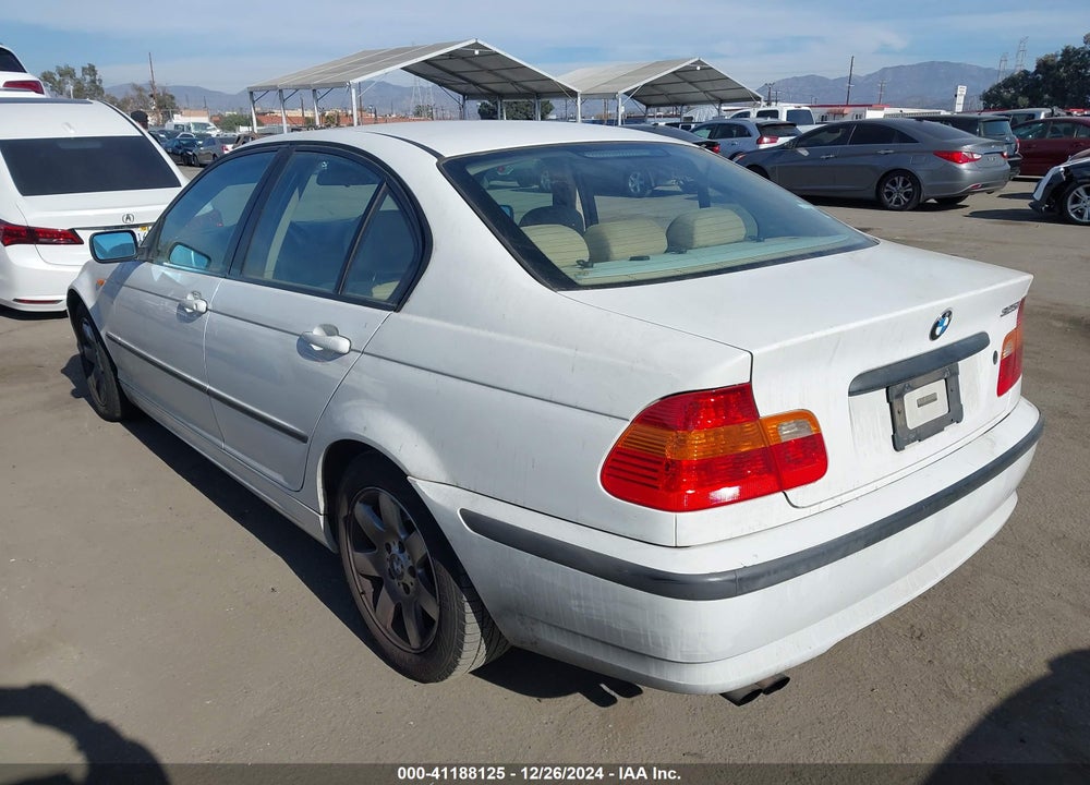 2005 BMW 325I VIN: WBAET37425NJ88647