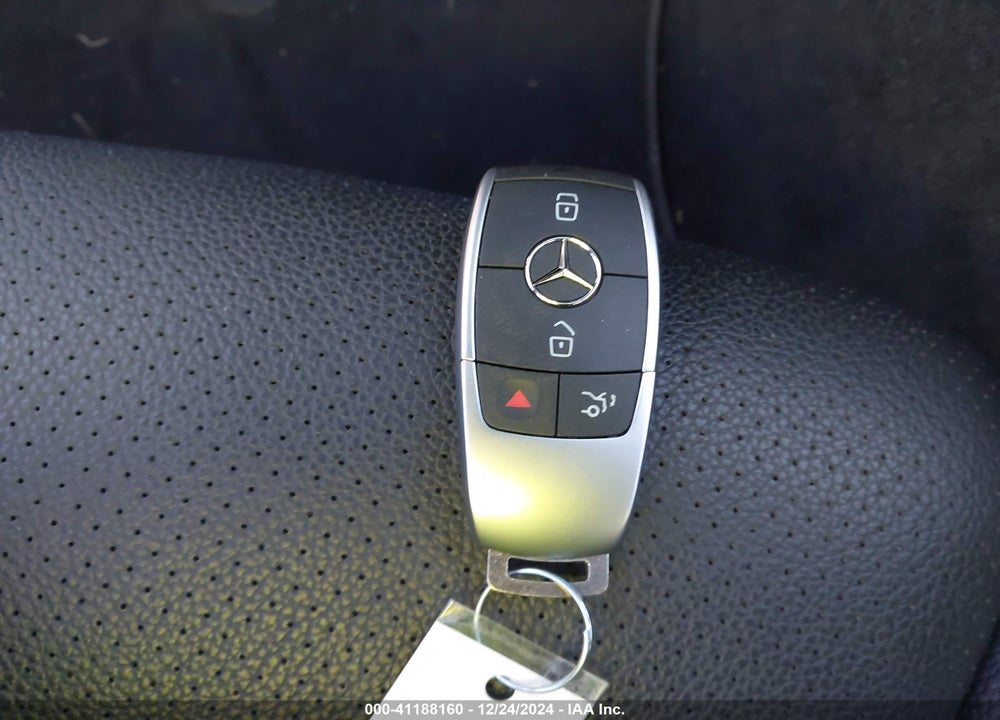 2021 MERCEDES-BENZ C 300 VIN: W1KWF8DB9MR633722