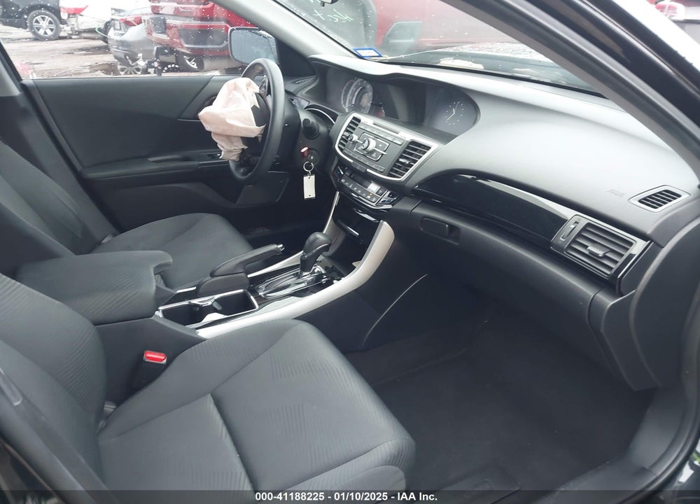 2016 HONDA ACCORD VIN: 1HGCR2F39GA127223
