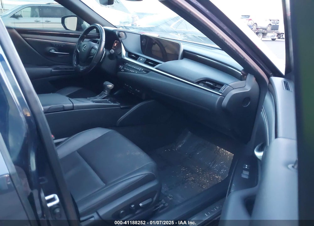 2019 LEXUS ES 300H VIN: JTHB21B11K2035019