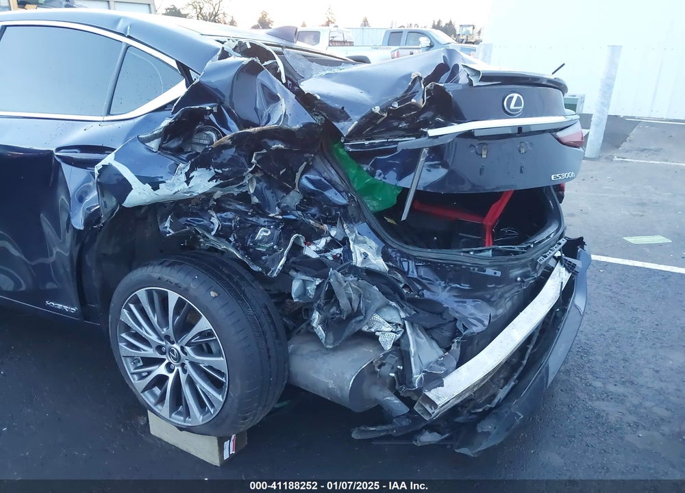 2019 LEXUS ES 300H VIN: JTHB21B11K2035019