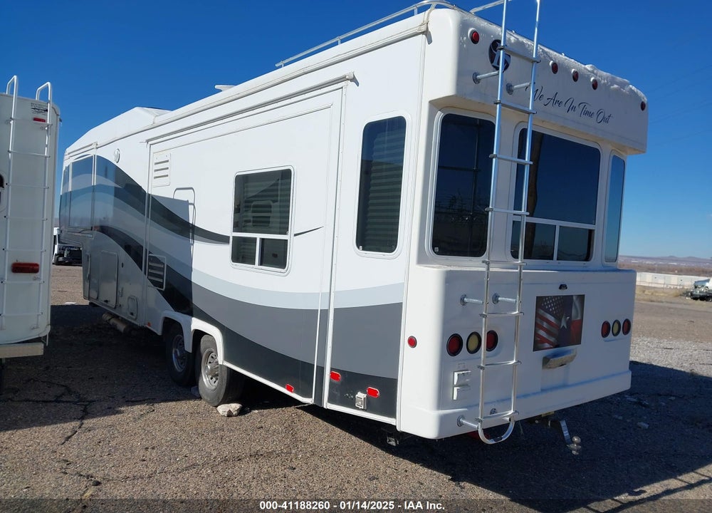2005 EXCEL RS0 VIN: 1P9RF332851090039