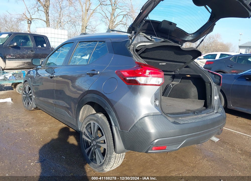 2019 NISSAN KICKS SV VIN: 3N1CP5CU3KL549480