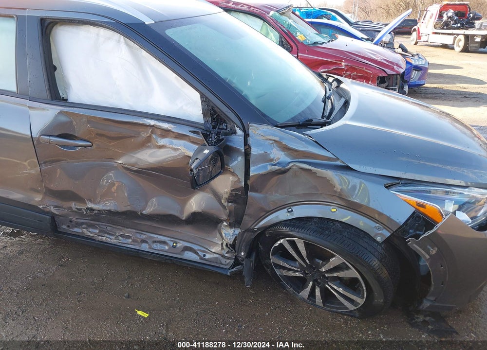 2019 NISSAN KICKS SV VIN: 3N1CP5CU3KL549480