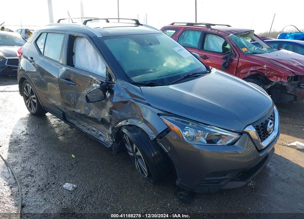 2019 NISSAN KICKS SV VIN: 3N1CP5CU3KL549480