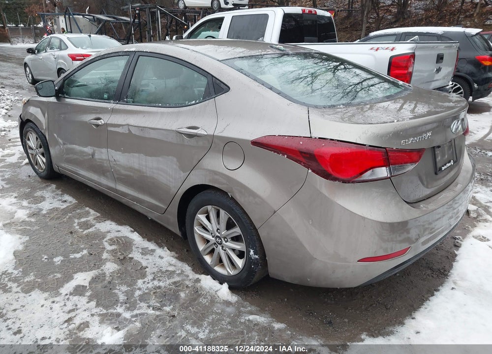 2016 HYUNDAI ELANTRA SE VIN: 5NPDH4AE0GH772426