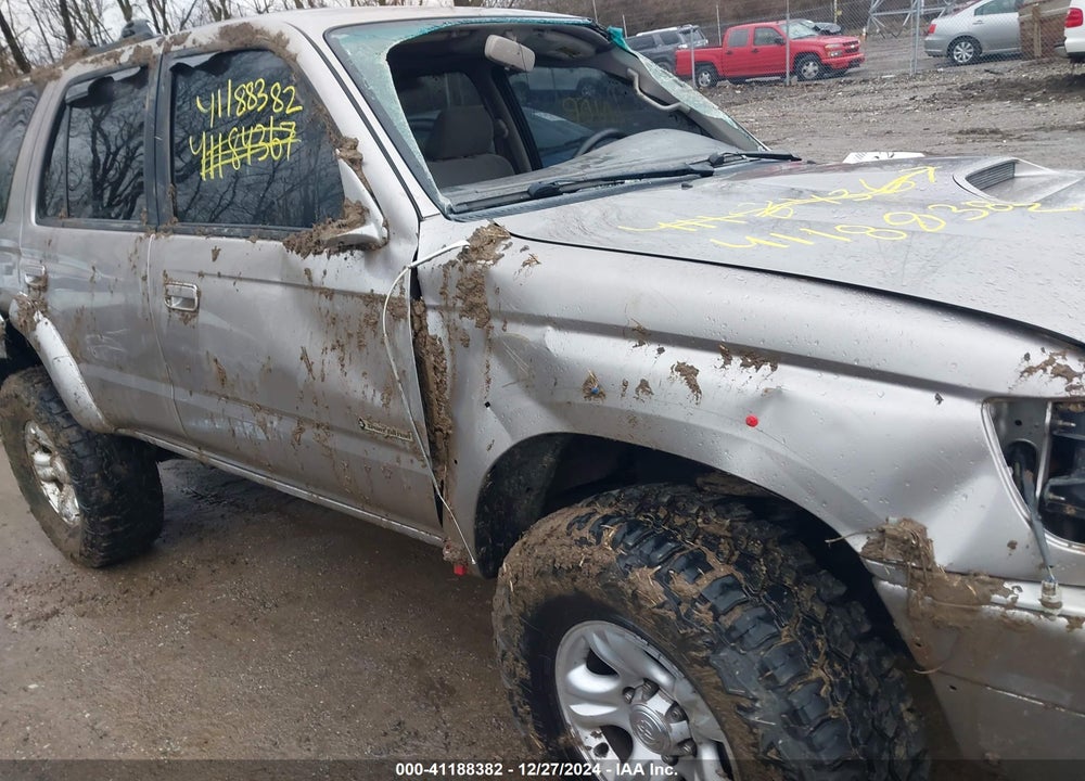 2002 TOYOTA 4RUNNER SR5 V6 VIN: JT3HN86R820387381