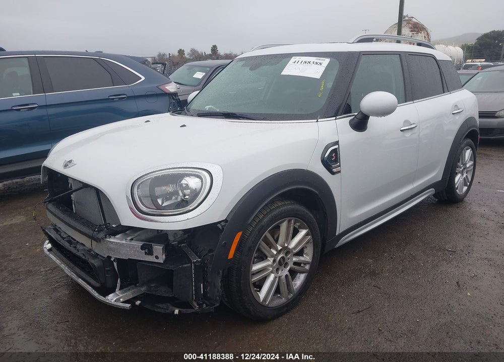 2018 MINI COUNTRYMAN COOPER S VIN: WMZYT3C36J3D99534