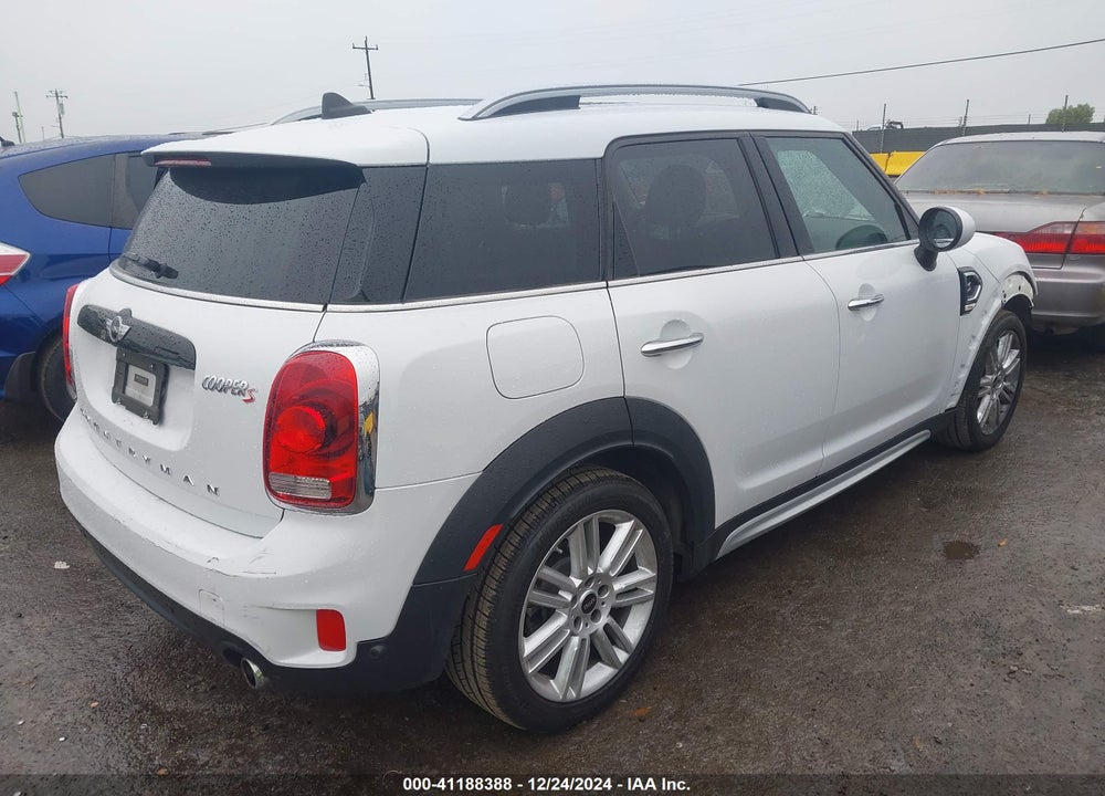 2018 MINI COUNTRYMAN COOPER S VIN: WMZYT3C36J3D99534