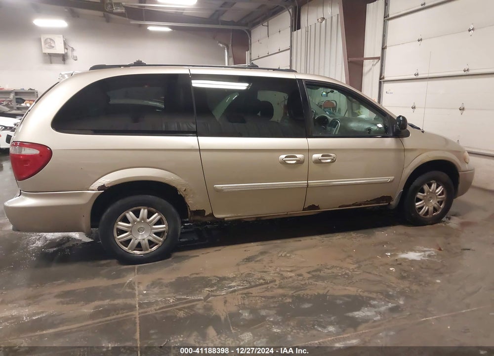 2005 CHRYSLER TOWN & COUNTRY TOURING VIN: 2C4GP54L35R332300