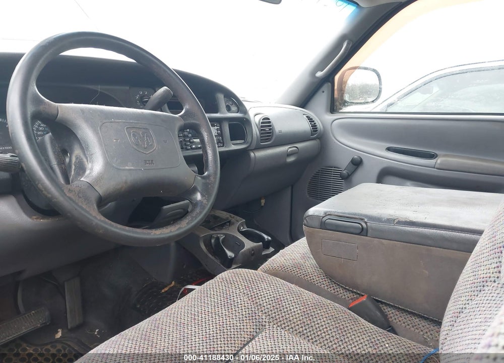2001 DODGE RAM 1500 ST/WS VIN: 1B7HC16X21S651138