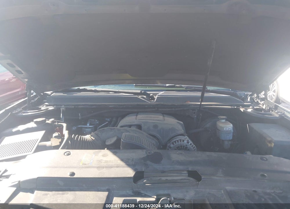 2011 CHEVROLET SUBURBAN 1500 LT1 VIN: 1GNSCJE05BR210128