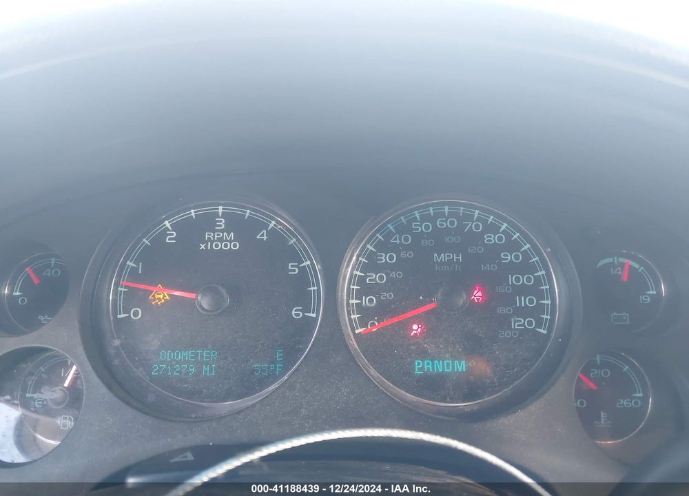 2011 CHEVROLET SUBURBAN 1500 LT1 VIN: 1GNSCJE05BR210128