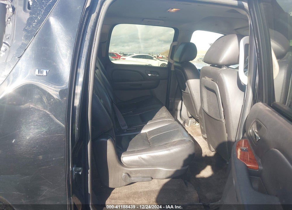 2011 CHEVROLET SUBURBAN 1500 LT1 VIN: 1GNSCJE05BR210128