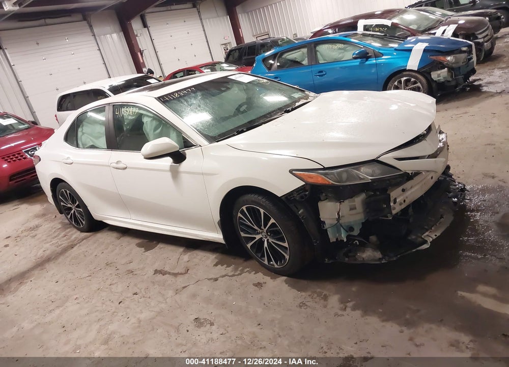 2018 TOYOTA CAMRY VIN: 4T1B11HK5JU027993