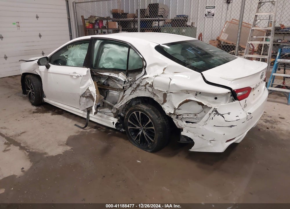 2018 TOYOTA CAMRY VIN: 4T1B11HK5JU027993